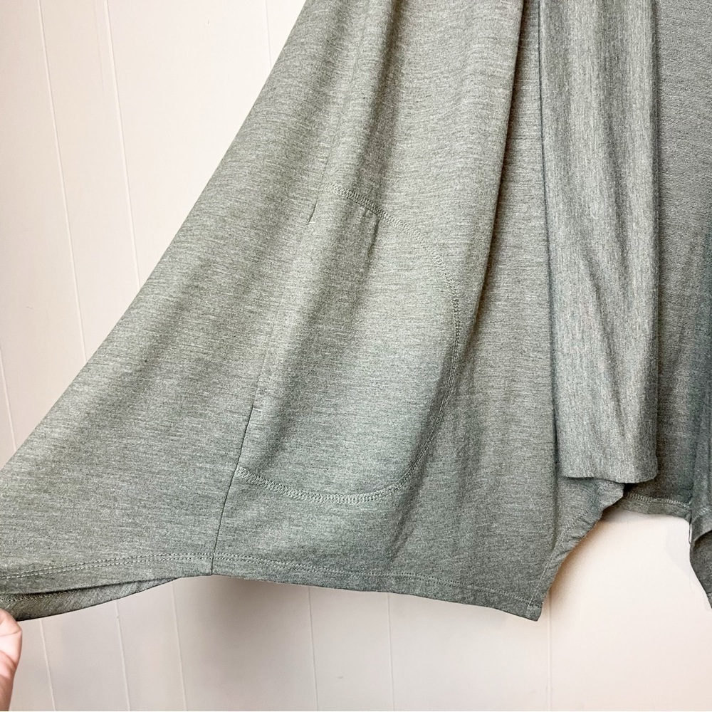 LOGO Lori Goldstein stretch knit cardigan medium open front gray green‎ neutral - Picture 3 of 10